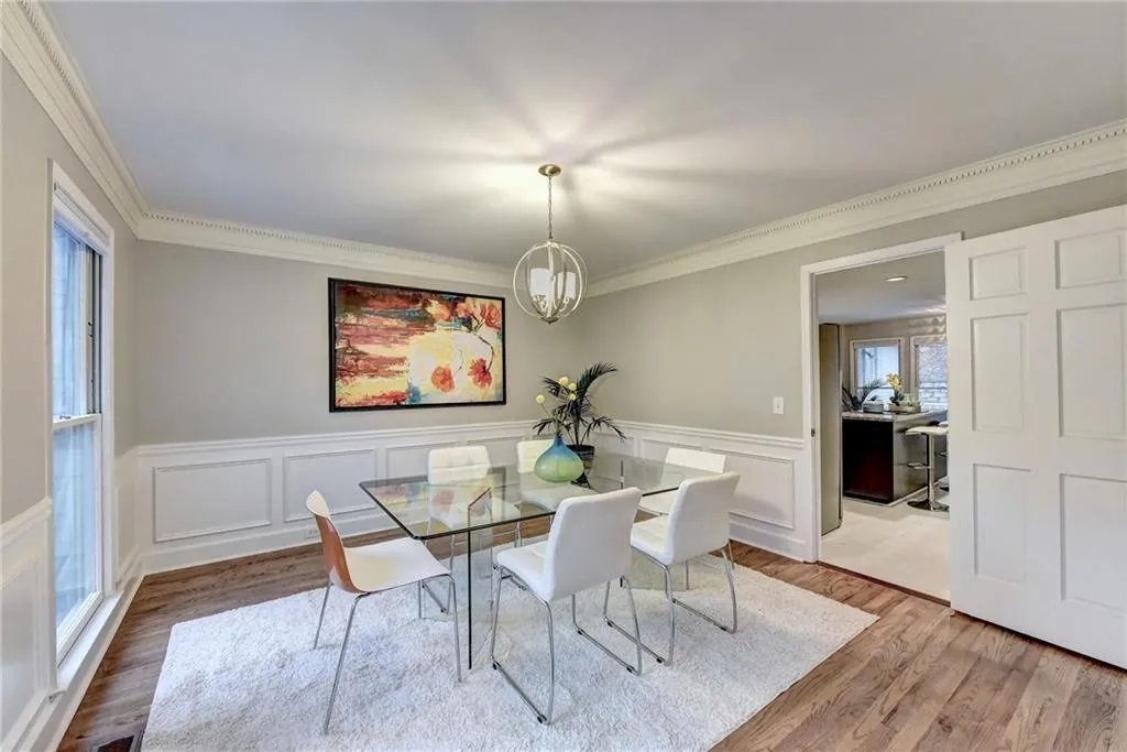 175 Wing Mill Road, Sandy Springs, Georgia 30350, 4 Bedrooms Bedrooms, ,3 BathroomsBathrooms,Residential,Sold,175 Wing Mill Road,6800641