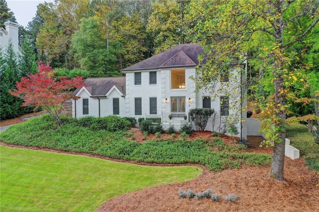 175 Wing Mill Road, Sandy Springs, Georgia 30350, 4 Bedrooms Bedrooms, ,3 BathroomsBathrooms,Residential,Sold,175 Wing Mill Road,6800641