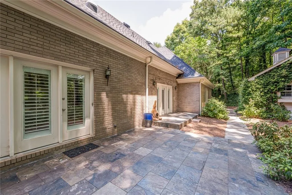 5780 Heards Forest Drive, Sandy Springs, Georgia 30328, 6 Bedrooms Bedrooms, ,5 BathroomsBathrooms,Residential,Sold,5780 Heards Forest Drive,5718996