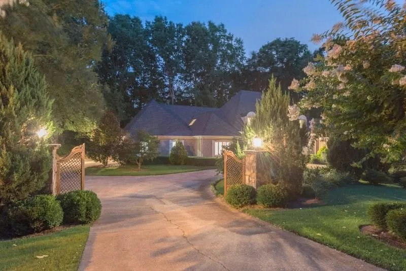 5780 Heards Forest Drive, Sandy Springs, Georgia 30328, 6 Bedrooms Bedrooms, ,5 BathroomsBathrooms,Residential,Sold,5780 Heards Forest Drive,5718996