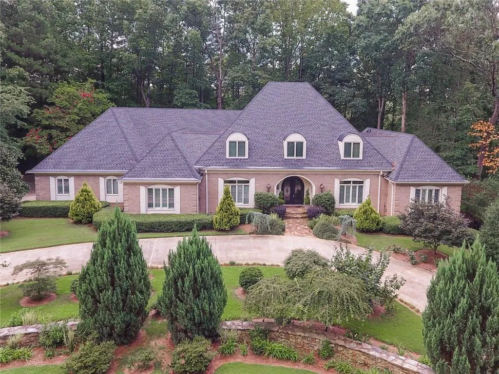 5780 Heards Forest Drive, Sandy Springs, Georgia 30328, 6 Bedrooms Bedrooms, ,5 BathroomsBathrooms,Residential,Sold,5780 Heards Forest Drive,5718996