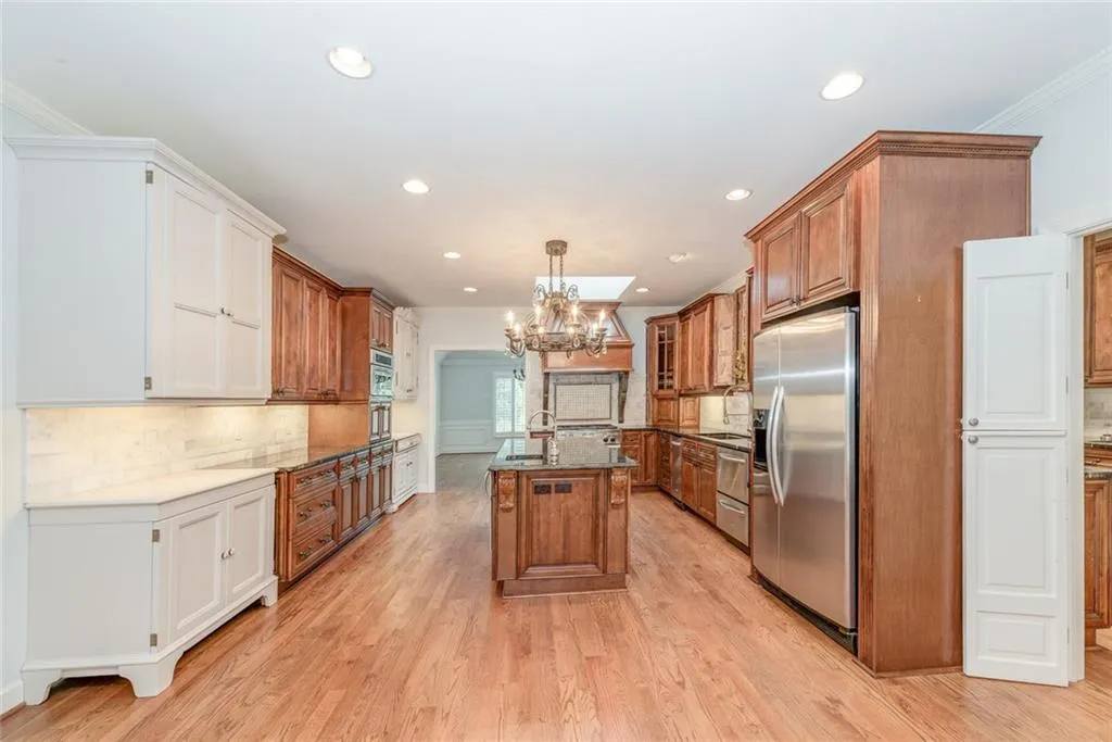 5780 Heards Forest Drive, Sandy Springs, Georgia 30328, 6 Bedrooms Bedrooms, ,5 BathroomsBathrooms,Residential,Sold,5780 Heards Forest Drive,5718996