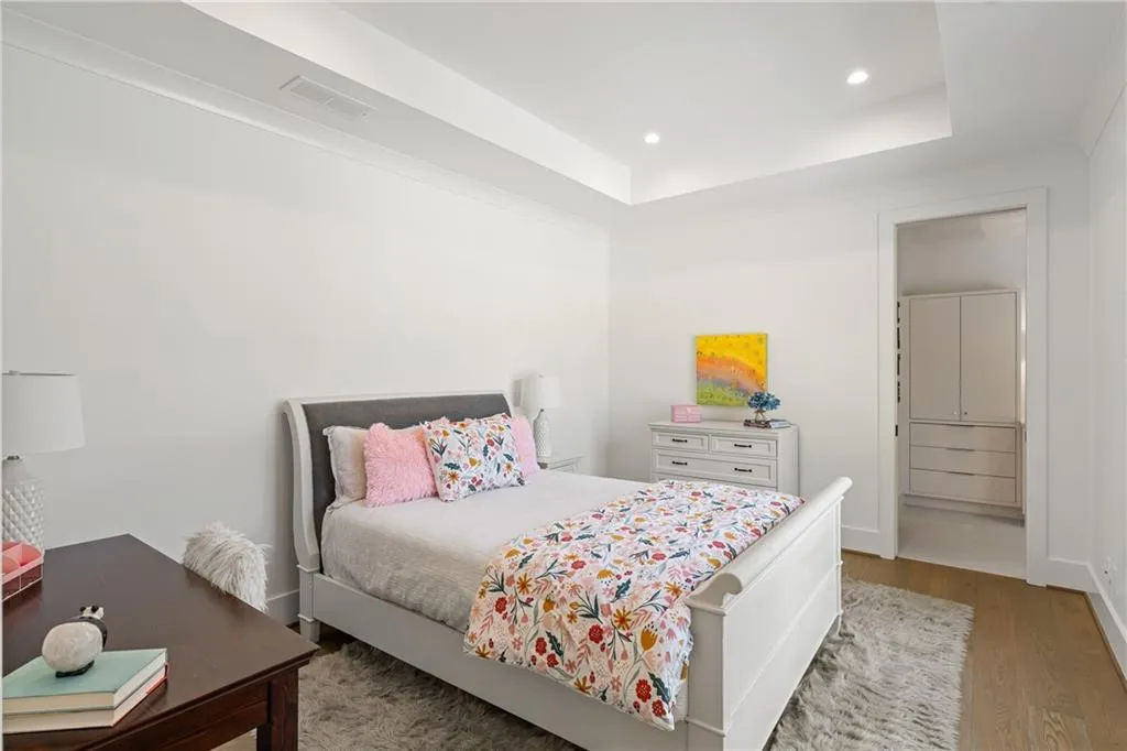 Secondary bedroom