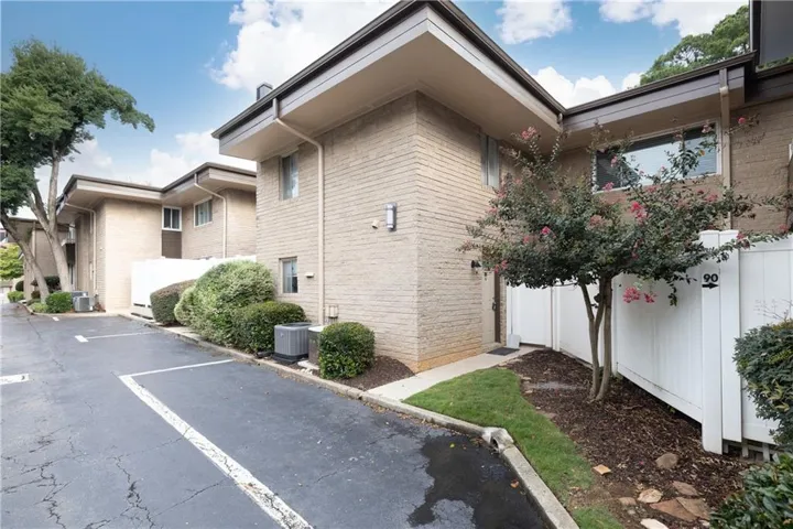 Welcome to Laurel Forest, a distinctive Sandy Springs community with architectural character.