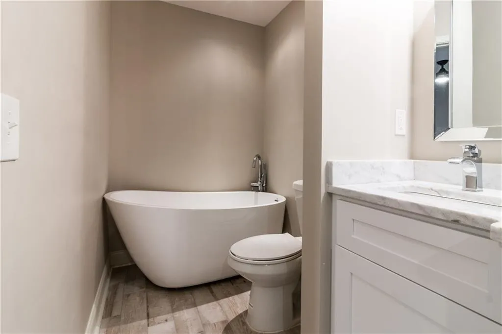 805 Spalding Drive, Sandy Springs, Georgia 30328, 4 Bedrooms Bedrooms, ,3 BathroomsBathrooms,Residential,Sold,805 Spalding Drive,5962993