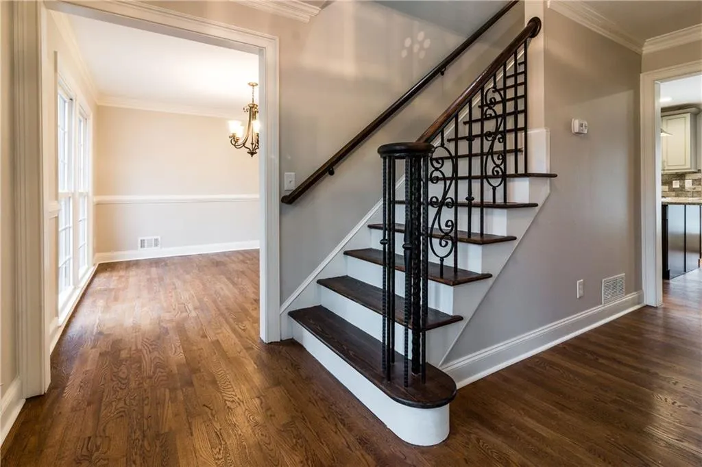805 Spalding Drive, Sandy Springs, Georgia 30328, 4 Bedrooms Bedrooms, ,3 BathroomsBathrooms,Residential,Sold,805 Spalding Drive,5962993