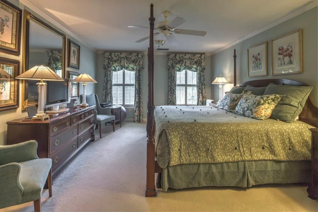300 Cameron Ridge Drive, Sandy Springs, Georgia 30328, 5 Bedrooms Bedrooms, ,4 BathroomsBathrooms,Residential,Sold,300 Cameron Ridge Drive,5790019