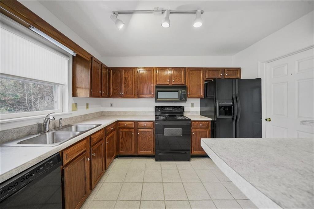 7500 Roswell Road Unit 89, Sandy Springs, Georgia 30350, 2 Bedrooms Bedrooms, ,2 BathroomsBathrooms,Residential,Sold,7500 Roswell Road Unit 89,7313602