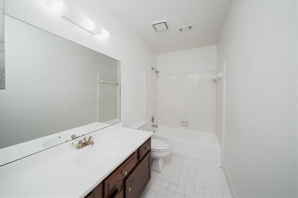7500 Roswell Road Unit 89, Sandy Springs, Georgia 30350, 2 Bedrooms Bedrooms, ,2 BathroomsBathrooms,Residential,Sold,7500 Roswell Road Unit 89,7313602