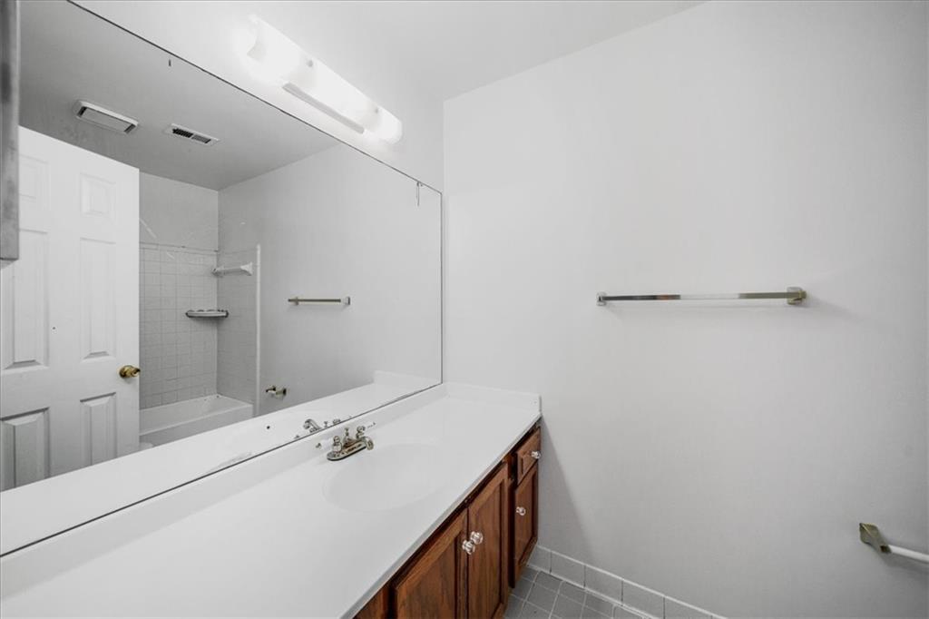 7500 Roswell Road Unit 89, Sandy Springs, Georgia 30350, 2 Bedrooms Bedrooms, ,2 BathroomsBathrooms,Residential,Sold,7500 Roswell Road Unit 89,7313602