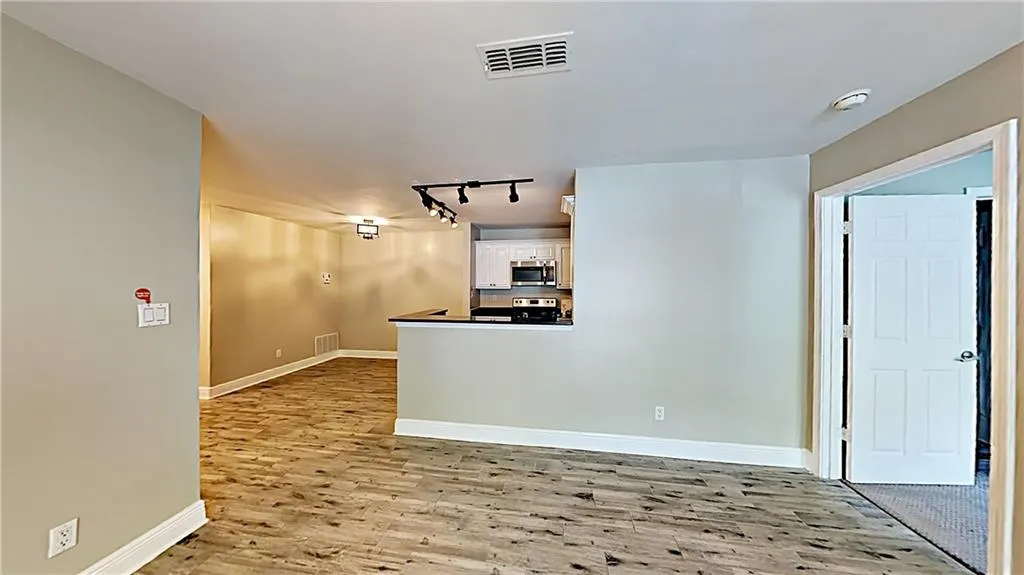 7103 Santa Fe Parkway, Sandy Springs, Georgia 30350, 2 Bedrooms Bedrooms, ,2 BathroomsBathrooms,Residential,Sold,7103 Santa Fe Parkway,6576369