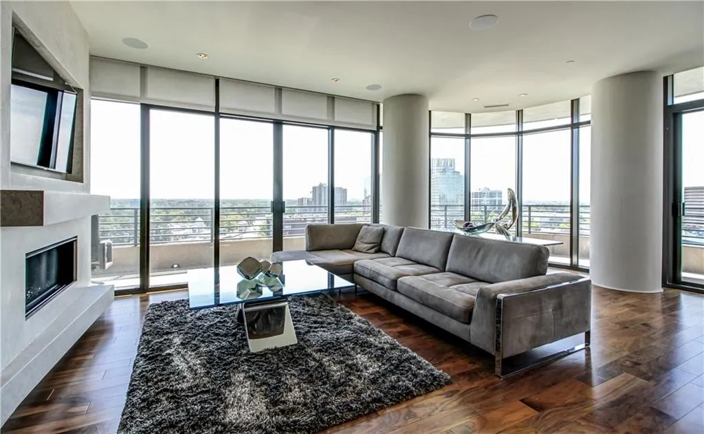 750 Park Avenue Ne Unit 16s, Atlanta, Georgia 30326, 2 Bedrooms Bedrooms, ,2 BathroomsBathrooms,Residential,Sold,750 Park Avenue Ne Unit 16s,5669442