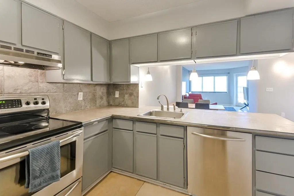 795 Hammond Drive Unit 1201, Atlanta, Georgia 30328, 2 Bedrooms Bedrooms, ,1 BathroomBathrooms,Residential,Sold,795 Hammond Drive Unit 1201,6118673