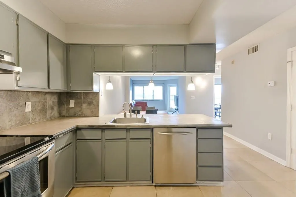 795 Hammond Drive Unit 1201, Atlanta, Georgia 30328, 2 Bedrooms Bedrooms, ,1 BathroomBathrooms,Residential,Sold,795 Hammond Drive Unit 1201,6118673