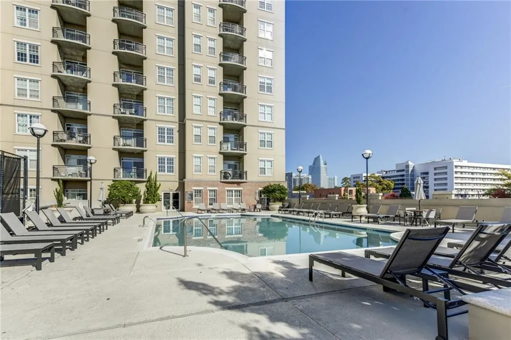 325 E Paces Ferry Road Ne Unit 1608, Atlanta, Georgia 30305, 2 Bedrooms Bedrooms, ,3 BathroomsBathrooms,Residential,For Sale,325 E Paces Ferry Road Ne Unit 1608,7621311