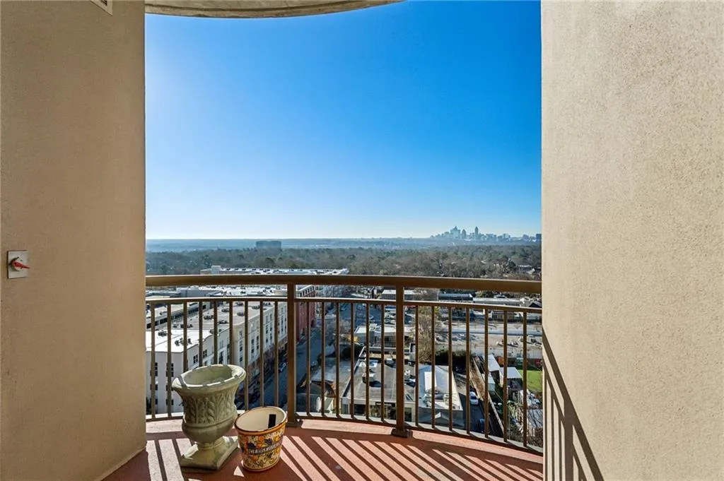 325 E Paces Ferry Road Ne Unit 1608, Atlanta, Georgia 30305, 2 Bedrooms Bedrooms, ,3 BathroomsBathrooms,Residential,For Sale,325 E Paces Ferry Road Ne Unit 1608,7621311