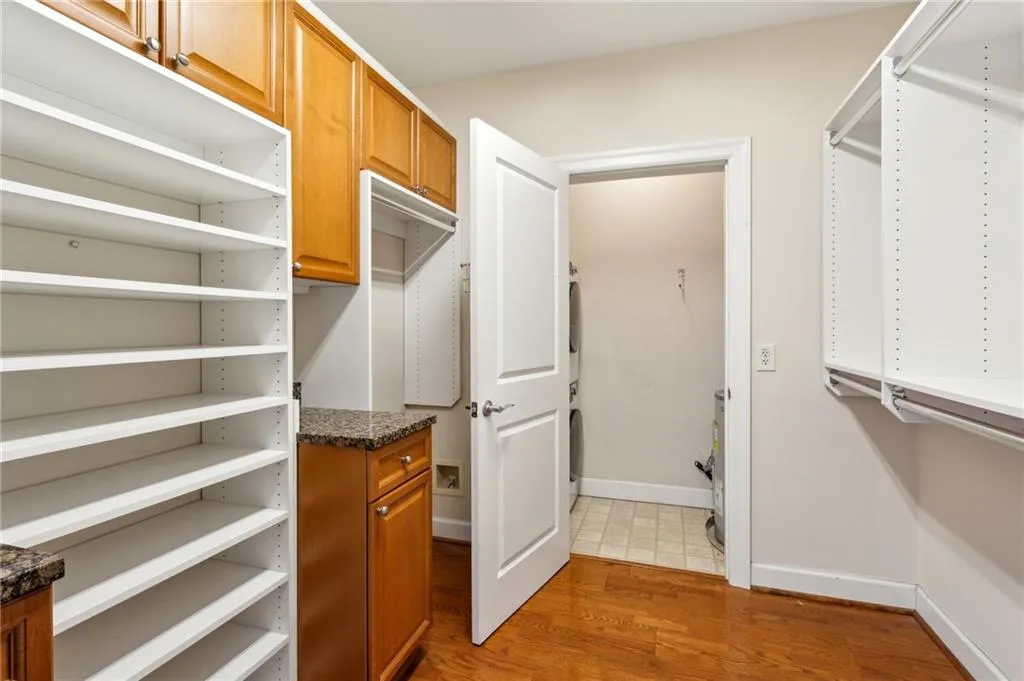 325 E Paces Ferry Road Ne Unit 1608, Atlanta, Georgia 30305, 2 Bedrooms Bedrooms, ,3 BathroomsBathrooms,Residential,For Sale,325 E Paces Ferry Road Ne Unit 1608,7621311