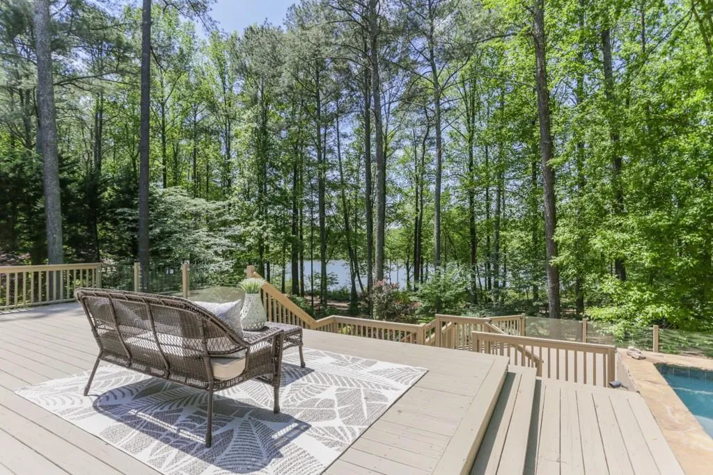 9365 Huntcliff Trace, Sandy Springs, Georgia 30350, 5 Bedrooms Bedrooms, ,5 BathroomsBathrooms,Residential,Sold,9365 Huntcliff Trace,6542290