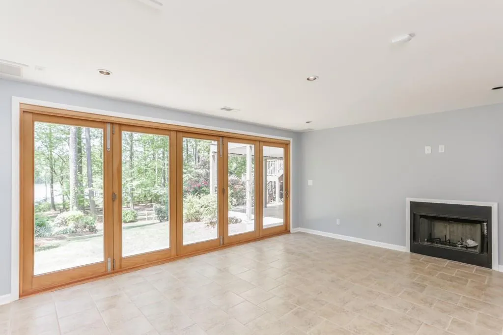 9365 Huntcliff Trace, Sandy Springs, Georgia 30350, 5 Bedrooms Bedrooms, ,5 BathroomsBathrooms,Residential,Sold,9365 Huntcliff Trace,6542290