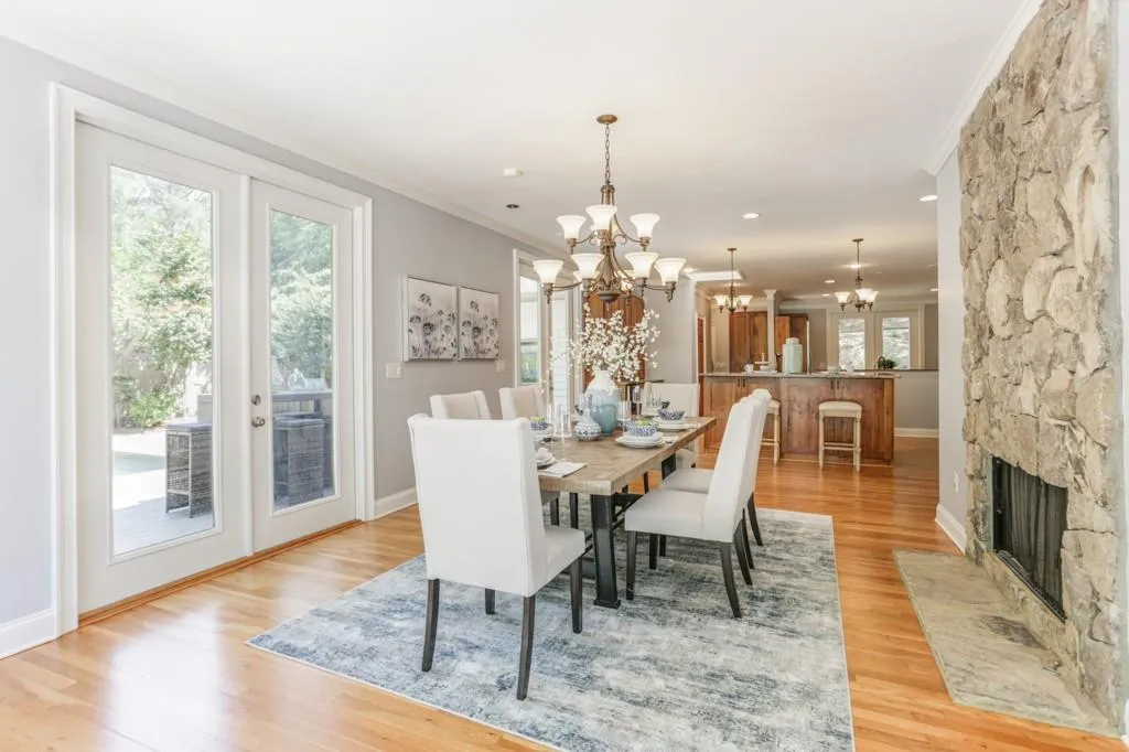 9365 Huntcliff Trace, Sandy Springs, Georgia 30350, 5 Bedrooms Bedrooms, ,5 BathroomsBathrooms,Residential,Sold,9365 Huntcliff Trace,6542290