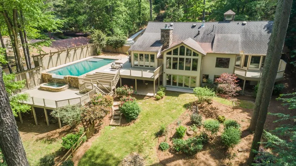 9365 Huntcliff Trace, Sandy Springs, Georgia 30350, 5 Bedrooms Bedrooms, ,5 BathroomsBathrooms,Residential,Sold,9365 Huntcliff Trace,6542290