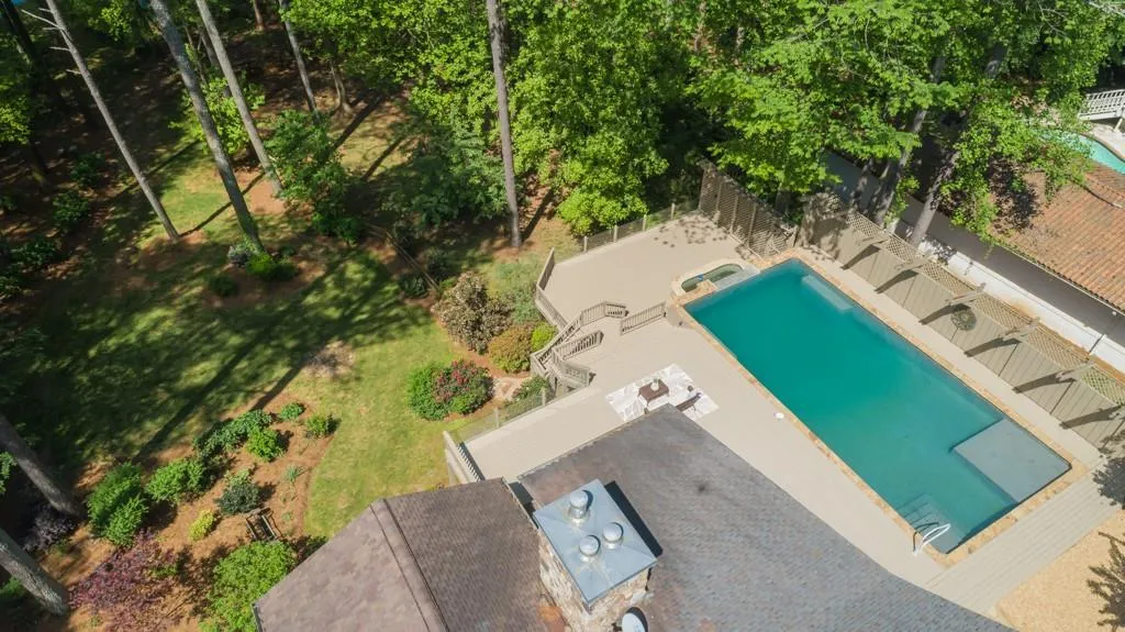 9365 Huntcliff Trace, Sandy Springs, Georgia 30350, 5 Bedrooms Bedrooms, ,5 BathroomsBathrooms,Residential,Sold,9365 Huntcliff Trace,6542290