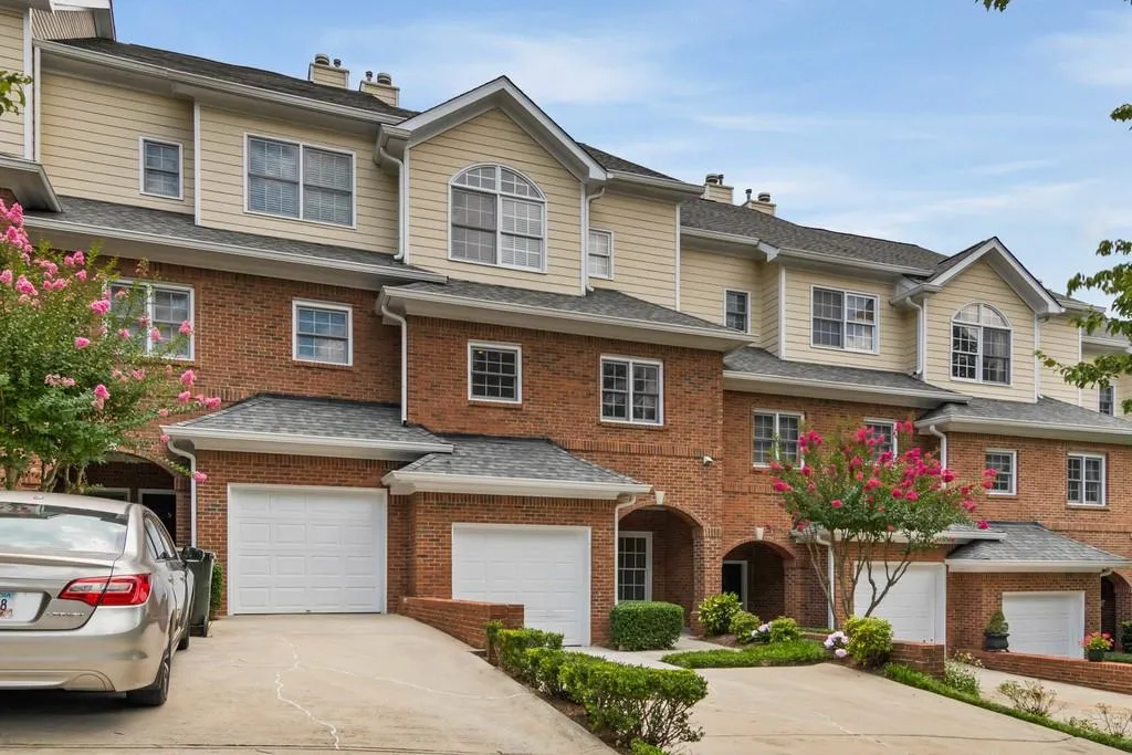 1200 Wing Street Unit 6, Sandy Springs, Georgia 30350, 3 Bedrooms Bedrooms, ,3 BathroomsBathrooms,Residential,Sold,1200 Wing Street Unit 6,6583560