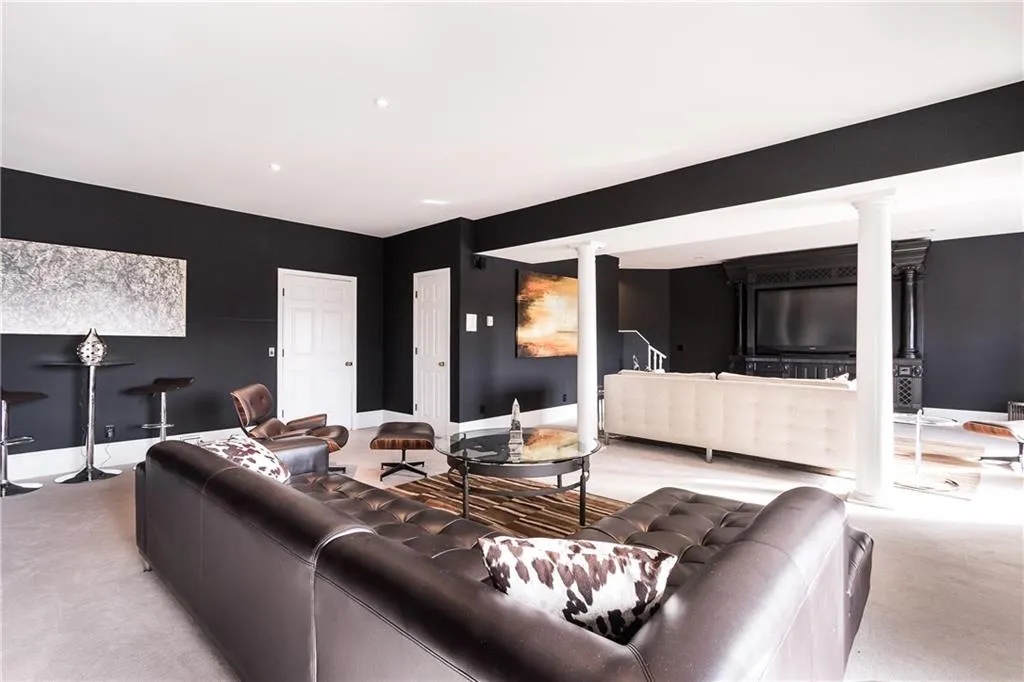 200 Cliff Overlook, Sandy Springs, Georgia 30350, 5 Bedrooms Bedrooms, ,7 BathroomsBathrooms,Residential,Sold,200 Cliff Overlook,5827060