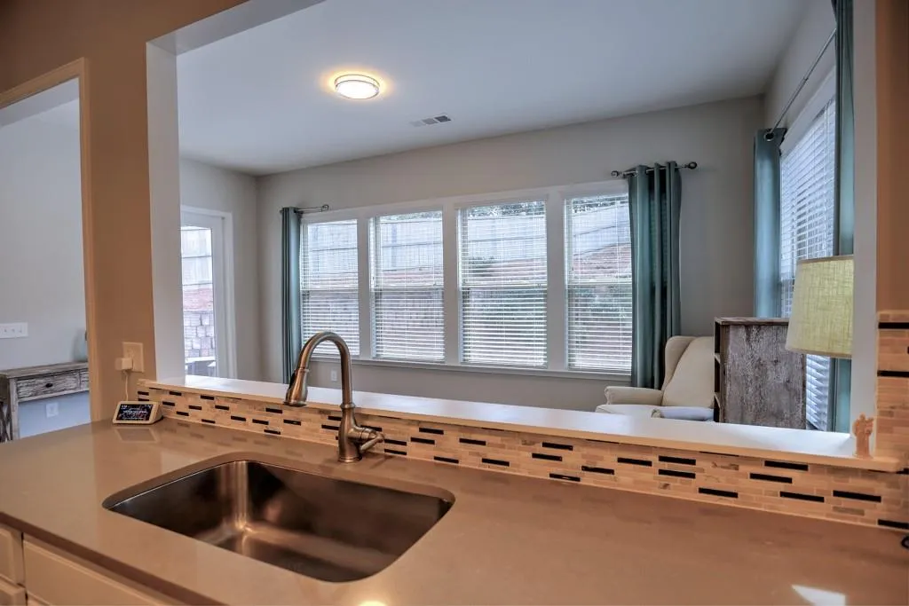 106 Austin Drive, Sandy Springs, Georgia 30328, 5 Bedrooms Bedrooms, ,4 BathroomsBathrooms,Residential,Sold,106 Austin Drive,6839659