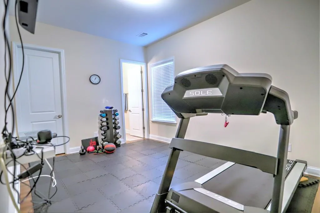 106 Austin Drive, Sandy Springs, Georgia 30328, 5 Bedrooms Bedrooms, ,4 BathroomsBathrooms,Residential,Sold,106 Austin Drive,6839659