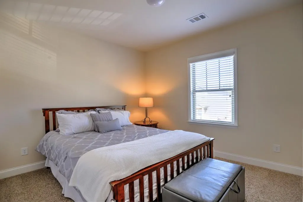 106 Austin Drive, Sandy Springs, Georgia 30328, 5 Bedrooms Bedrooms, ,4 BathroomsBathrooms,Residential,Sold,106 Austin Drive,6839659