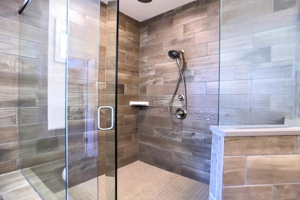 106 Austin Drive, Sandy Springs, Georgia 30328, 5 Bedrooms Bedrooms, ,4 BathroomsBathrooms,Residential,Sold,106 Austin Drive,6839659