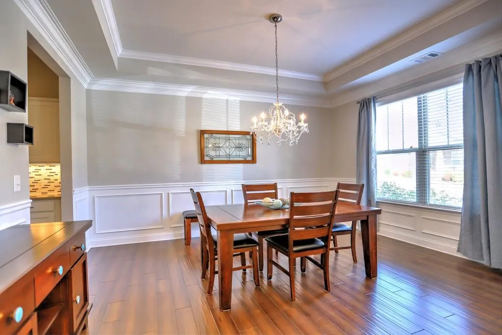 106 Austin Drive, Sandy Springs, Georgia 30328, 5 Bedrooms Bedrooms, ,4 BathroomsBathrooms,Residential,Sold,106 Austin Drive,6839659