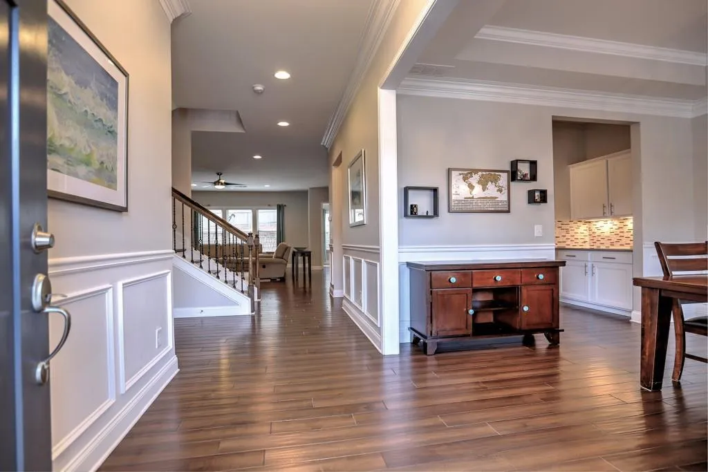 106 Austin Drive, Sandy Springs, Georgia 30328, 5 Bedrooms Bedrooms, ,4 BathroomsBathrooms,Residential,Sold,106 Austin Drive,6839659