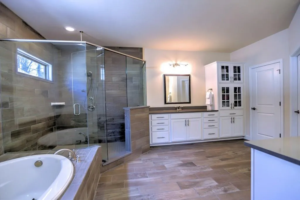 106 Austin Drive, Sandy Springs, Georgia 30328, 5 Bedrooms Bedrooms, ,4 BathroomsBathrooms,Residential,Sold,106 Austin Drive,6839659