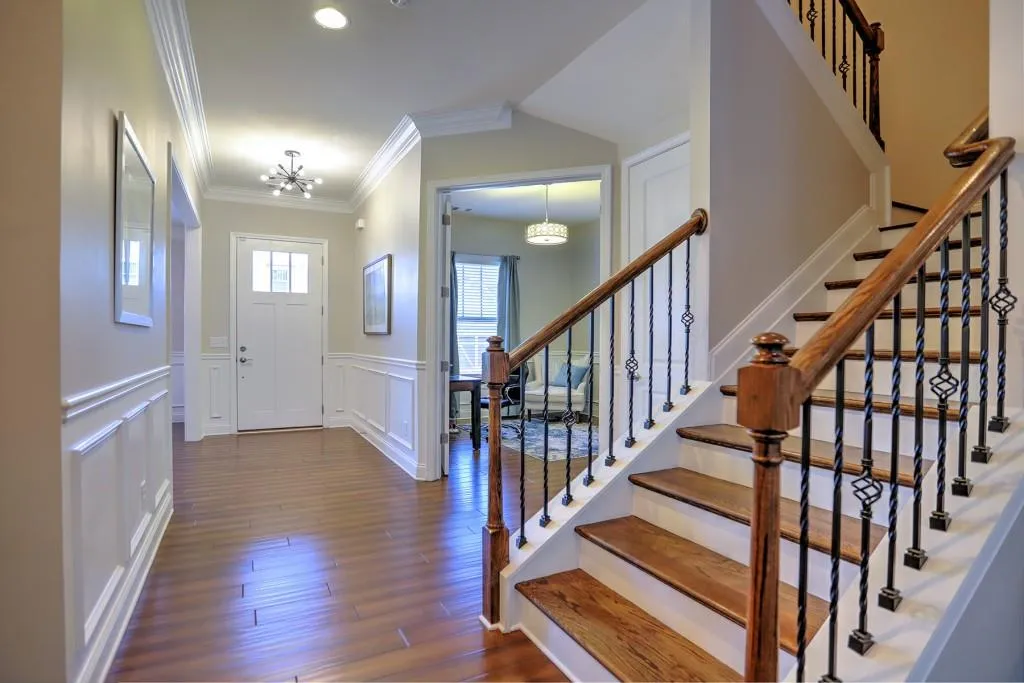 106 Austin Drive, Sandy Springs, Georgia 30328, 5 Bedrooms Bedrooms, ,4 BathroomsBathrooms,Residential,Sold,106 Austin Drive,6839659