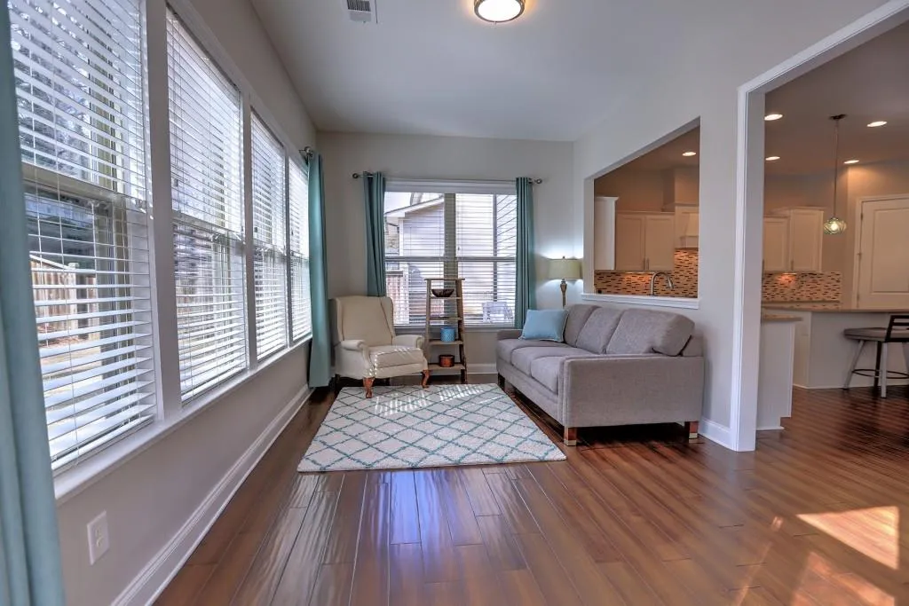 106 Austin Drive, Sandy Springs, Georgia 30328, 5 Bedrooms Bedrooms, ,4 BathroomsBathrooms,Residential,Sold,106 Austin Drive,6839659