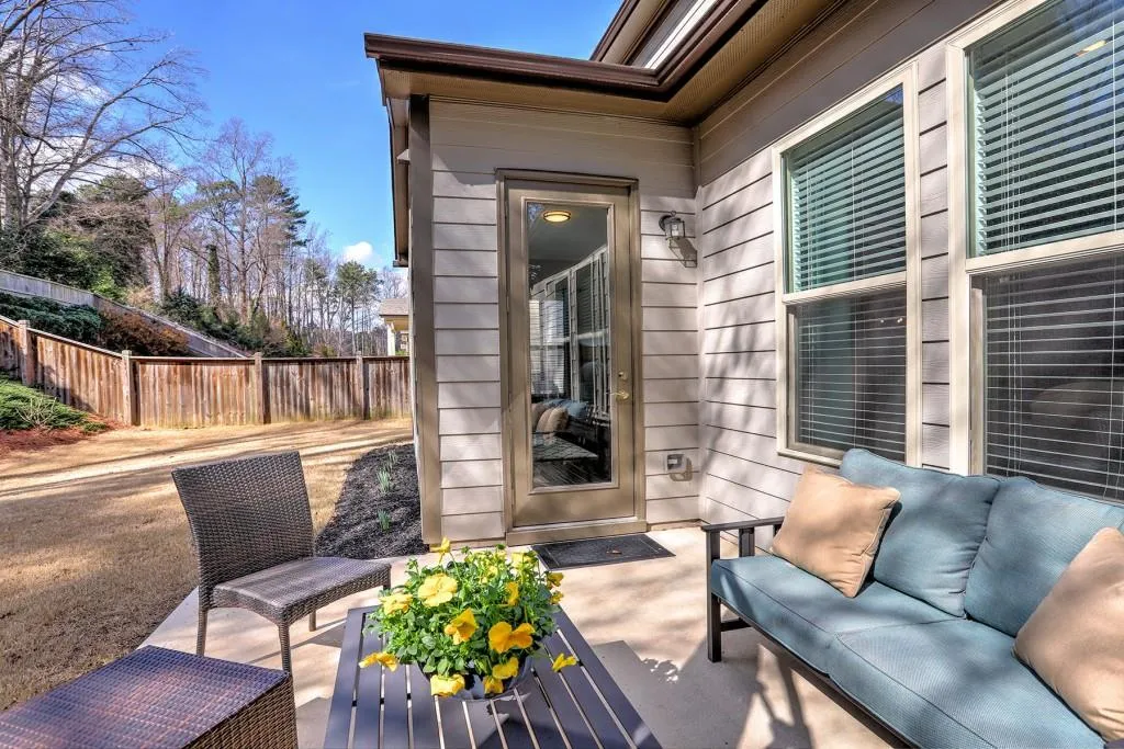 106 Austin Drive, Sandy Springs, Georgia 30328, 5 Bedrooms Bedrooms, ,4 BathroomsBathrooms,Residential,Sold,106 Austin Drive,6839659