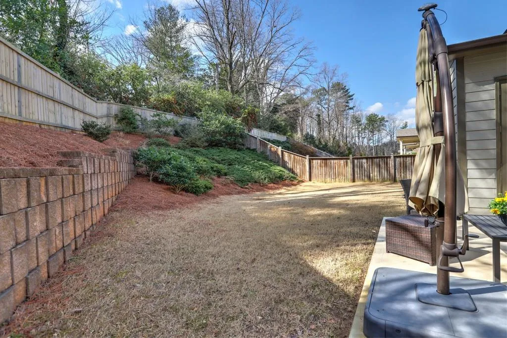 106 Austin Drive, Sandy Springs, Georgia 30328, 5 Bedrooms Bedrooms, ,4 BathroomsBathrooms,Residential,Sold,106 Austin Drive,6839659