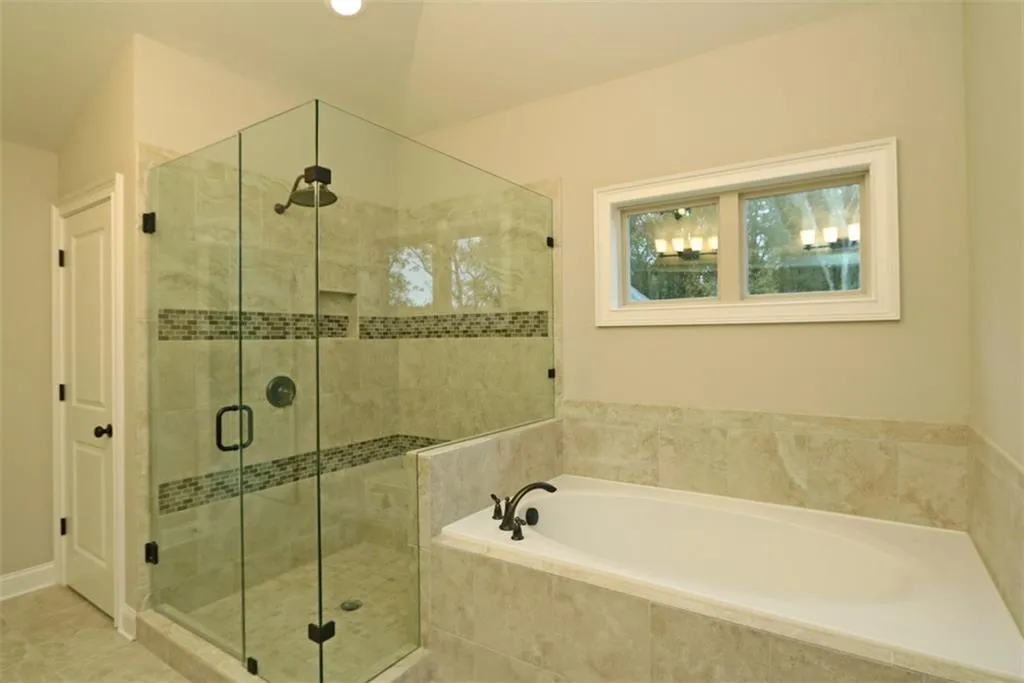 1040 Preswyck Way, Sandy Springs, Georgia 30328, 6 Bedrooms Bedrooms, ,5 BathroomsBathrooms,Residential,Sold,1040 Preswyck Way,5587698