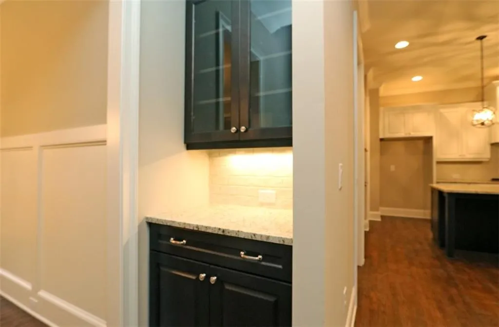 1040 Preswyck Way, Sandy Springs, Georgia 30328, 6 Bedrooms Bedrooms, ,5 BathroomsBathrooms,Residential,Sold,1040 Preswyck Way,5587698