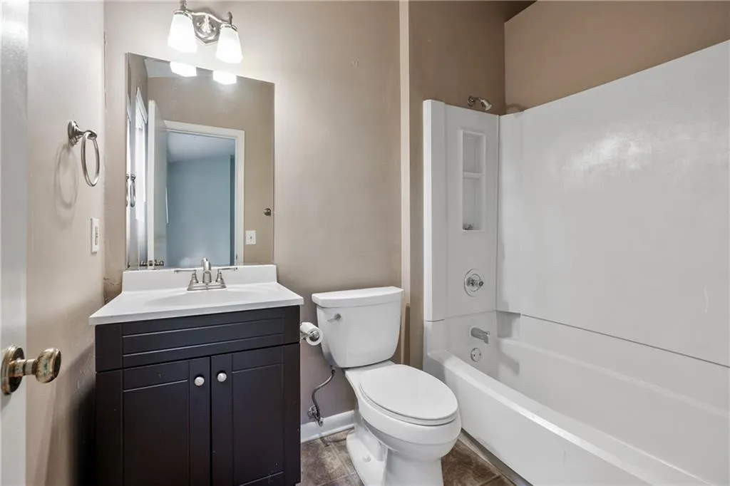 1806 Queen Anne Court, Atlanta, Georgia 30350, 2 Bedrooms Bedrooms, ,2 BathroomsBathrooms,Residential,Sold,1806 Queen Anne Court,6886252