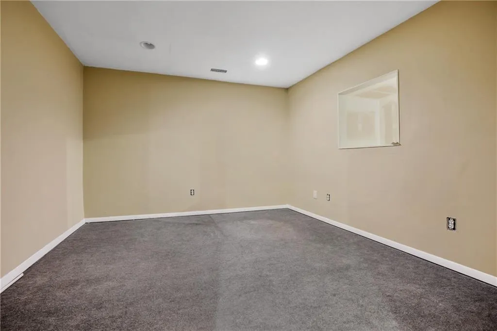 1806 Queen Anne Court, Atlanta, Georgia 30350, 2 Bedrooms Bedrooms, ,2 BathroomsBathrooms,Residential,Sold,1806 Queen Anne Court,6886252