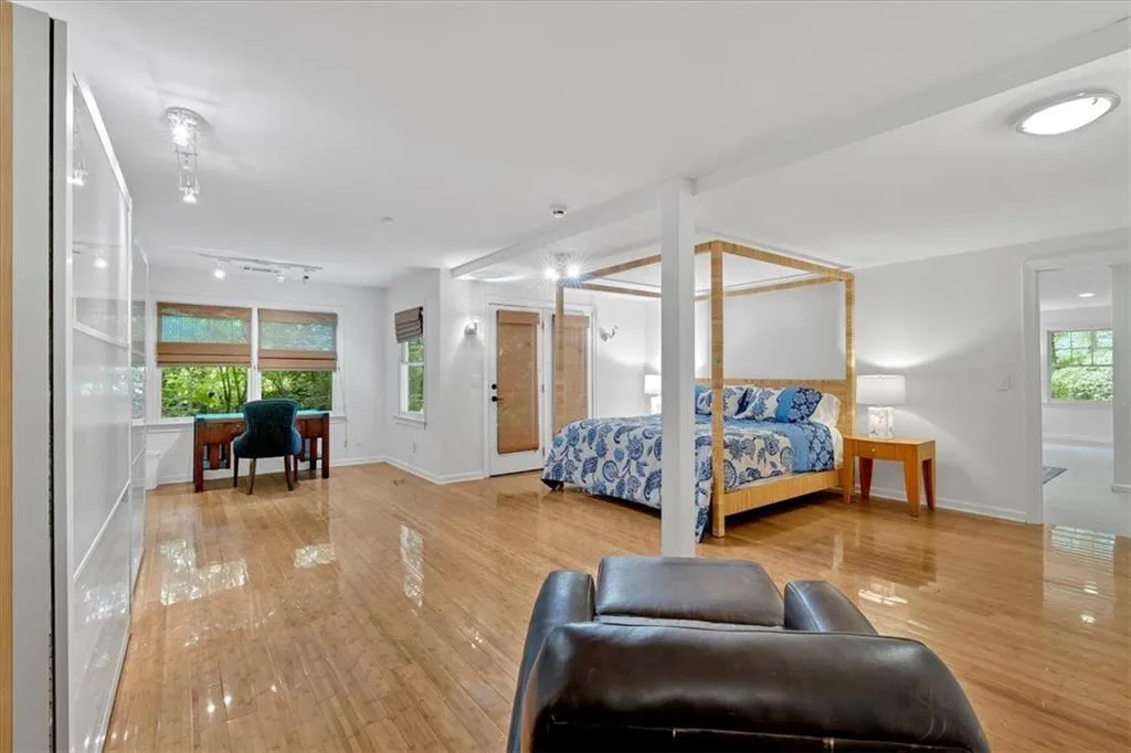 400 Old Ivy Road Ne, Atlanta, Georgia 30342, 6 Bedrooms Bedrooms, ,5 BathroomsBathrooms,Residential,For Sale,400 Old Ivy Road Ne,7587228