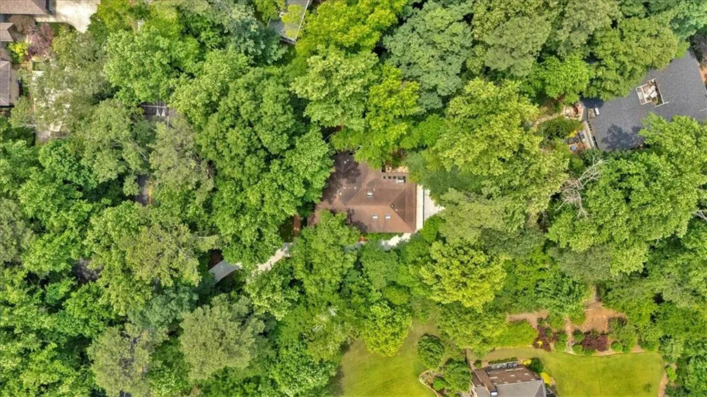 400 Old Ivy Road Ne, Atlanta, Georgia 30342, 6 Bedrooms Bedrooms, ,5 BathroomsBathrooms,Residential,For Sale,400 Old Ivy Road Ne,7587228