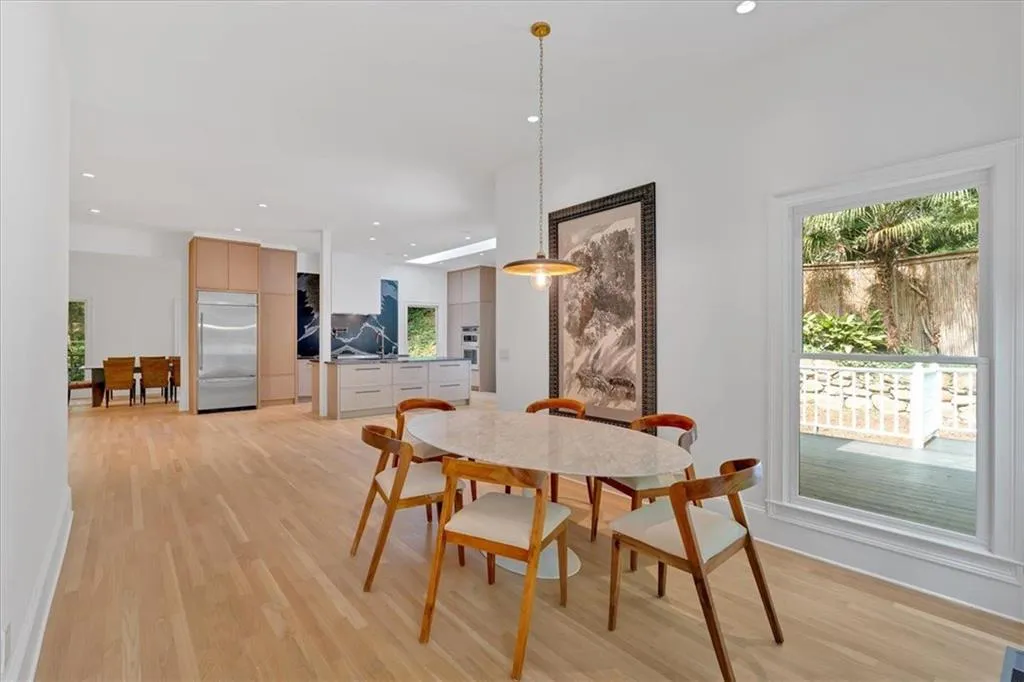 400 Old Ivy Road Ne, Atlanta, Georgia 30342, 6 Bedrooms Bedrooms, ,5 BathroomsBathrooms,Residential,For Sale,400 Old Ivy Road Ne,7587228