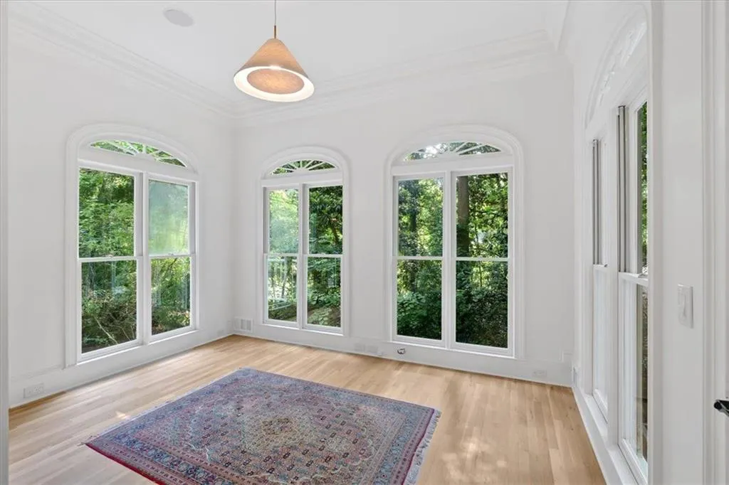 400 Old Ivy Road Ne, Atlanta, Georgia 30342, 6 Bedrooms Bedrooms, ,5 BathroomsBathrooms,Residential,For Sale,400 Old Ivy Road Ne,7587228