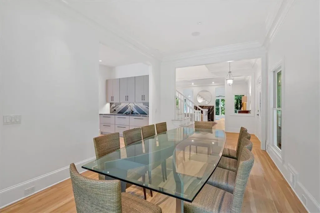 400 Old Ivy Road Ne, Atlanta, Georgia 30342, 6 Bedrooms Bedrooms, ,5 BathroomsBathrooms,Residential,For Sale,400 Old Ivy Road Ne,7587228