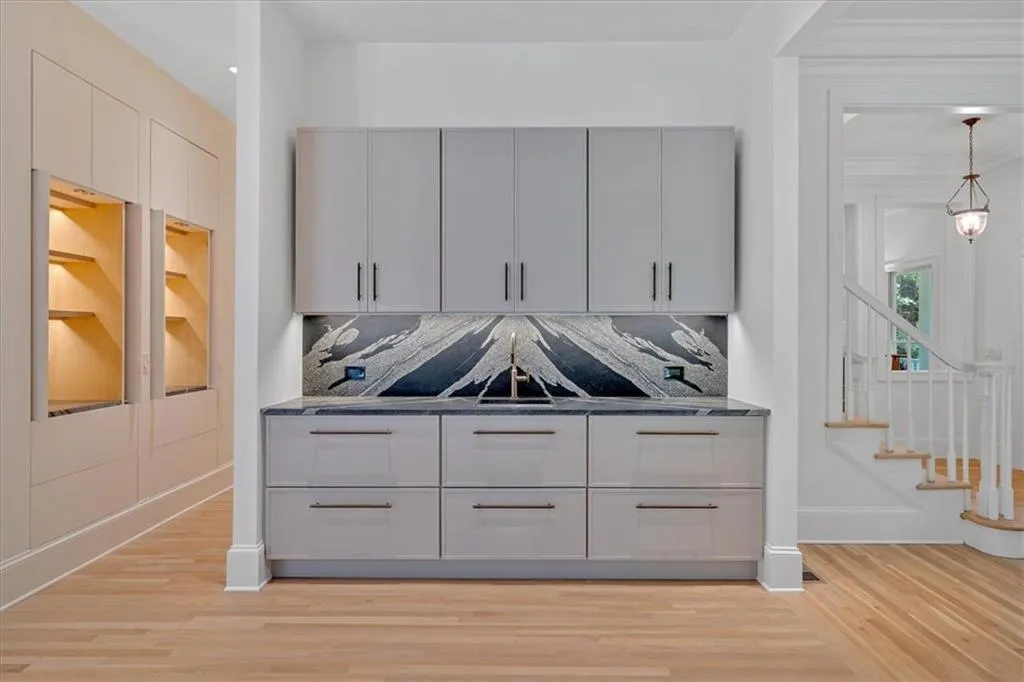 400 Old Ivy Road Ne, Atlanta, Georgia 30342, 6 Bedrooms Bedrooms, ,5 BathroomsBathrooms,Residential,For Sale,400 Old Ivy Road Ne,7587228
