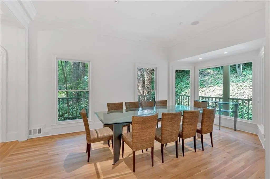 400 Old Ivy Road Ne, Atlanta, Georgia 30342, 6 Bedrooms Bedrooms, ,5 BathroomsBathrooms,Residential,For Sale,400 Old Ivy Road Ne,7587228